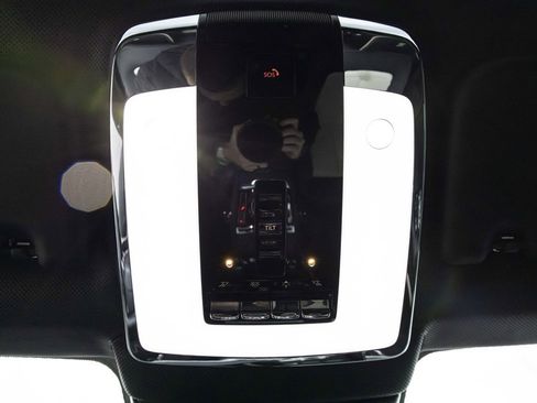 Certified 2019 Rolls-Royce Cullinan image 48