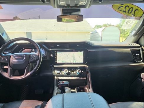 Used 2025 GMC Sierra 1500 AT4 AWD/4WD image 19
