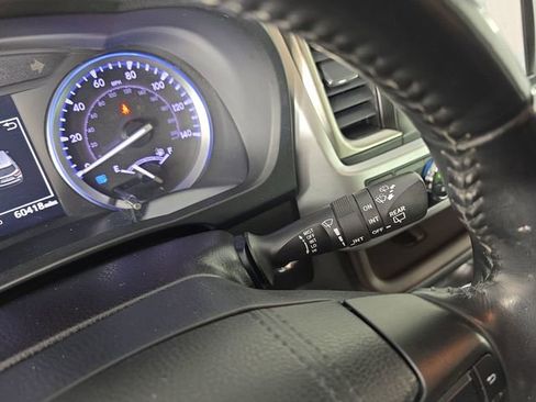 Used 2019 Toyota Highlander XLE AWD/4WD image 32