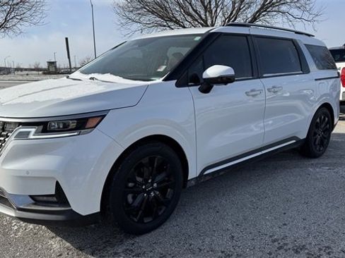 Used 2024 Kia Carnival SX Prestige image 4