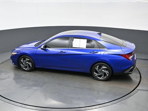 Certified 2024 Hyundai Elantra SEL w/ Convenience Package FWD image 33
