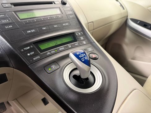 Used 2011 Toyota Prius Two image 16