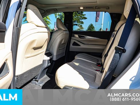 Used 2025 INFINITI QX60 Luxe w/ Cargo Package image 18