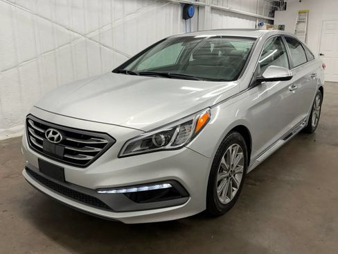 Used 2017 Hyundai Sonata Limited w/ Ultimate Package 04 FWD image 10
