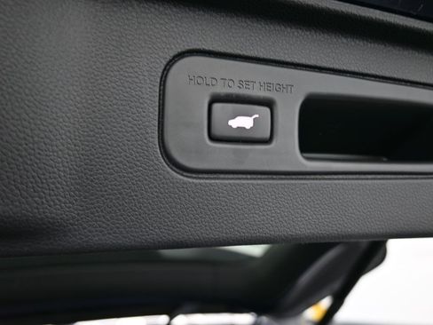 Used 2023 Honda Pilot EX-L image 43