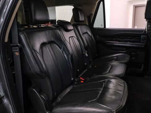 Used 2018 Ford Expedition Max Platinum image 31