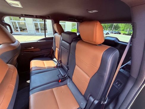 Certified 2024 Lexus GX 550 w/ Cold Area Package AWD/4WD image 18