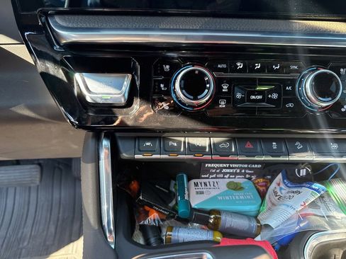 Used 2022 GMC Sierra 1500 Denali image 16