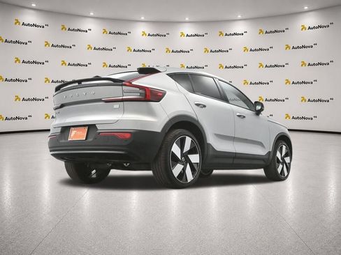 Used 2023 Volvo C40 P8 Recharge Ultimate AWD/4WD image 48