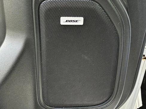 Used 2019 Chevrolet Silverado 1500 High Country w/ Safety Package II AWD/4WD image 9