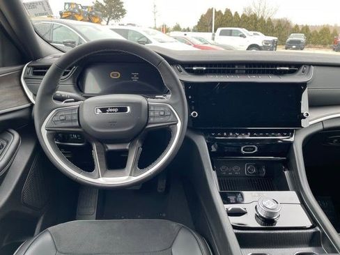 New 2026 Jeep Grand Cherokee L 4WD image 14