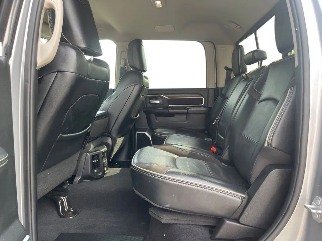 Used 2024 RAM 2500 Laramie AWD/4WD image 18
