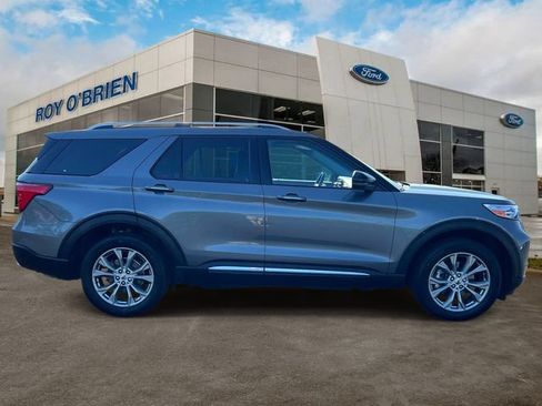 Certified 2023 Ford Explorer Limited w/ Equipment Group 301A AWD/4WD image 6