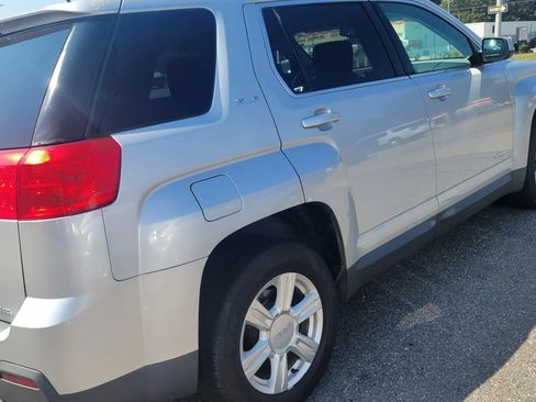 Used 2015 GMC Terrain SLE AWD/4WD image 4