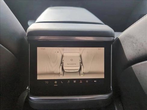 Used 2021 Tesla Model S Plaid image 18