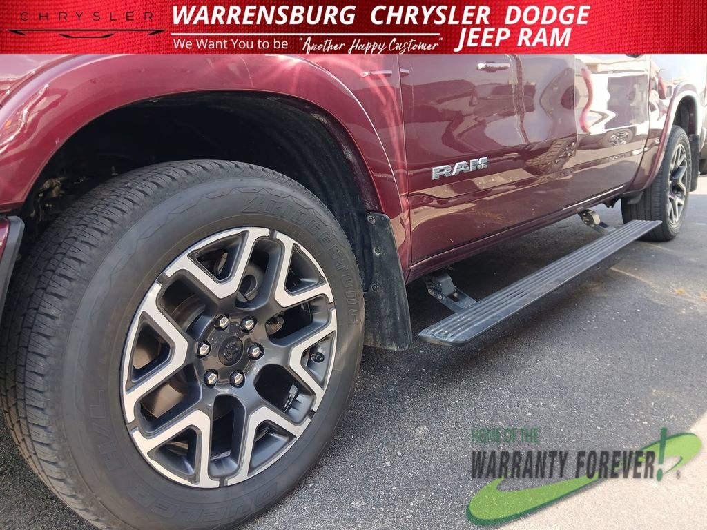 Used 2025 RAM 1500 Laramie AWD/4WD image 35