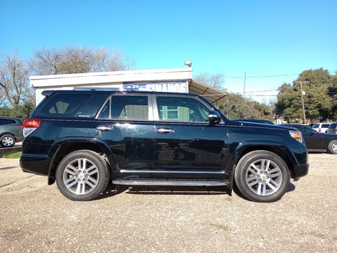 Used 2013 Toyota 4Runner SR5 image 8