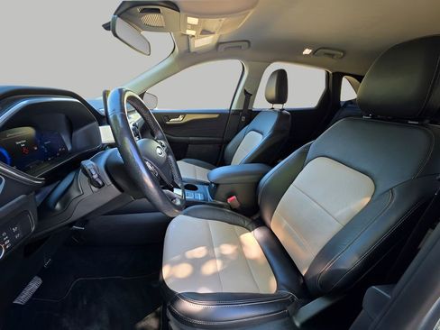 Used 2022 Ford Escape Titanium w/ Titanium Elite Package AWD/4WD image 16