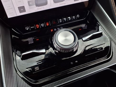 Used 2024 Jeep Grand Wagoneer Series III w/ Rear Seat Video Group 1 image 12