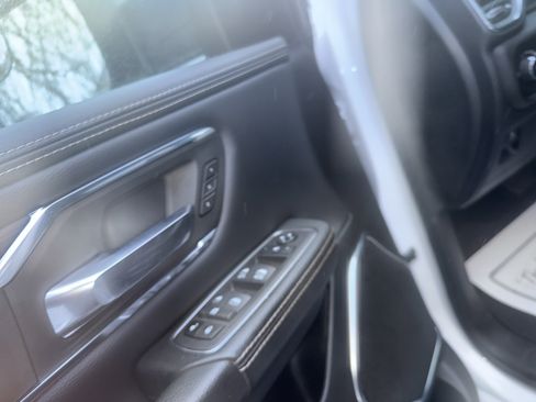 Used 2024 RAM 1500 Laramie image 16