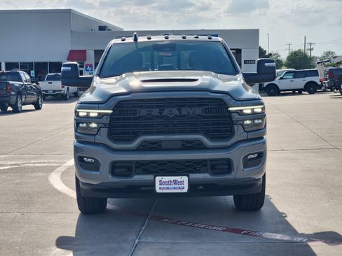 New 2026 RAM 2500 Laramie AWD/4WD image 7