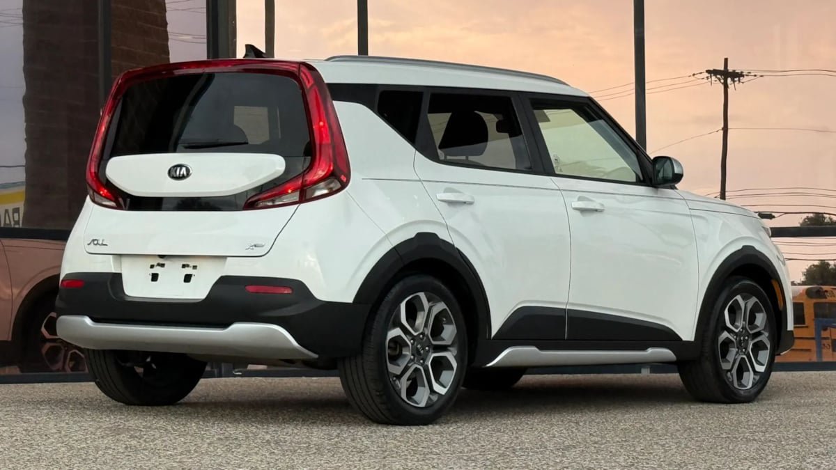 Used 2020 Kia Soul X-Line FWD image 12