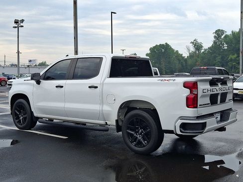 Used 2021 Chevrolet Silverado 1500 Custom w/ Rally Edition AWD/4WD image 4