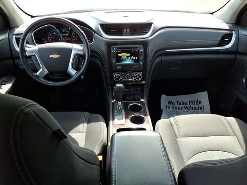 Used 2016 Chevrolet Traverse LT image 12