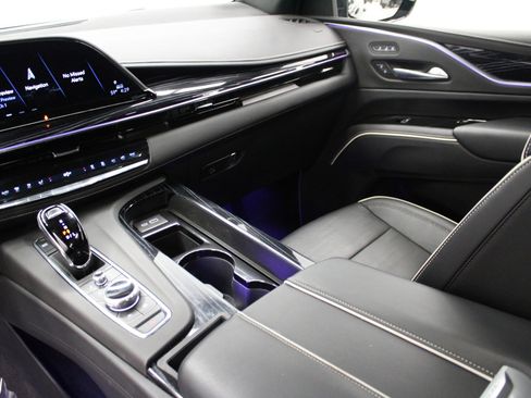 Used 2023 Cadillac Escalade ESV Sport image 34