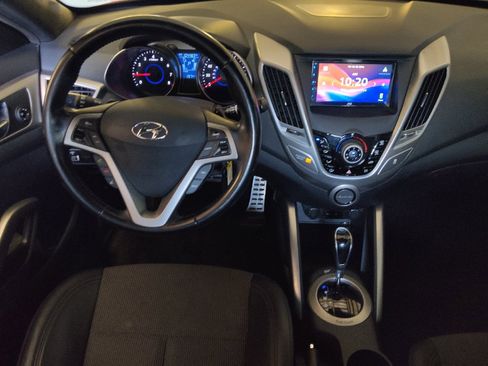 Used 2016 Hyundai Veloster w/ Option Group 02 FWD image 22