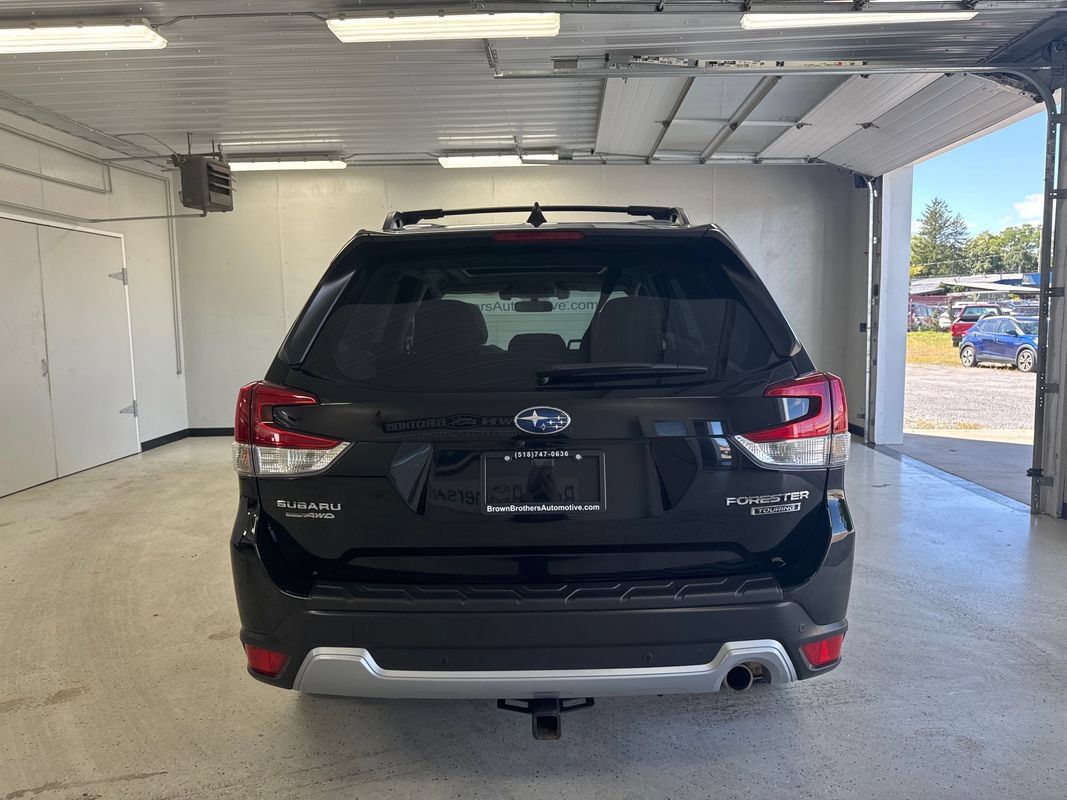 Used 2021 Subaru Forester Touring AWD/4WD image 4