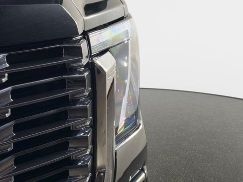 Used 2025 GMC Sierra 2500 Denali Ultimate AWD/4WD image 10