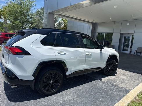Used 2024 Toyota RAV4 XSE AWD/4WD image 3