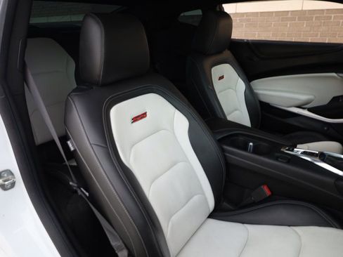 Used 2021 Chevrolet Camaro SS image 23