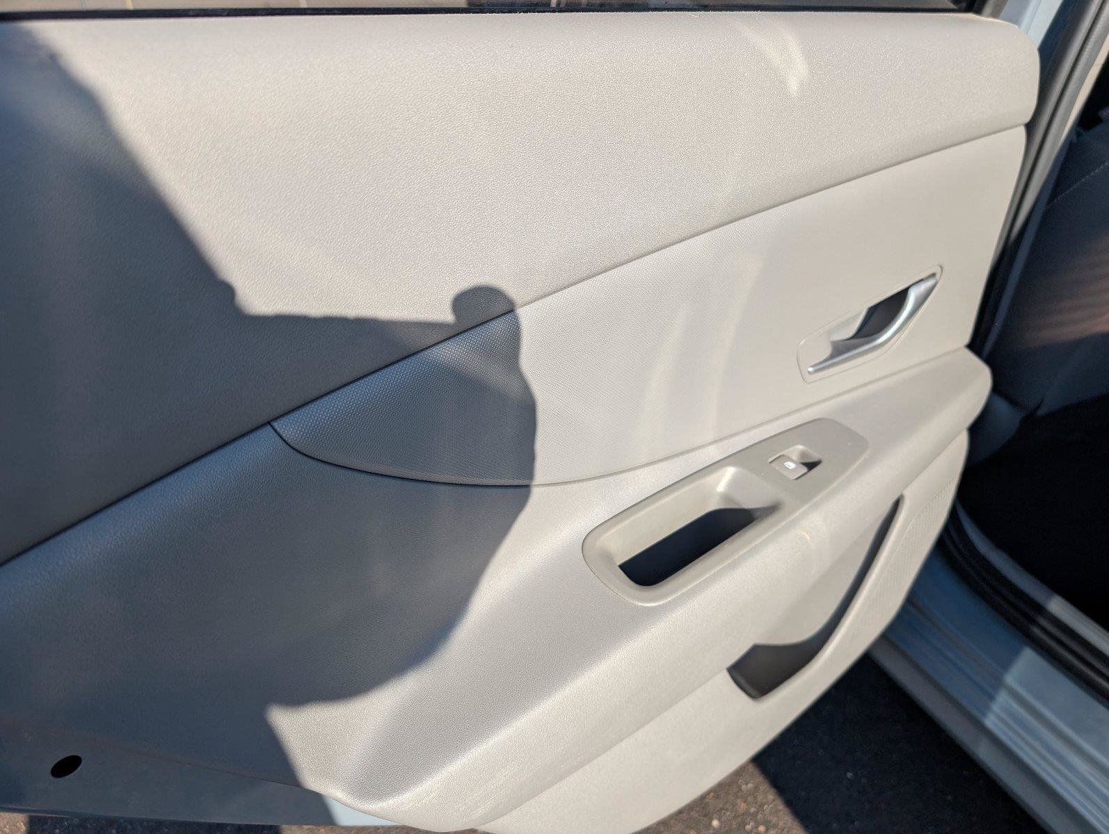 Used 2023 Hyundai Elantra SEL FWD image 35