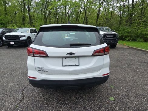 Used 2023 Chevrolet Equinox LS FWD image 6