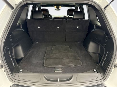 Used 2022 Jeep Grand Cherokee Limited image 22