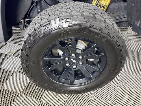 Used 2022 Chevrolet Colorado ZR2 w/ ZR2 Dusk Special Edition image 30