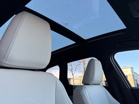 New 2026 BMW X1 xDrive28i w/ Technology Package image 14