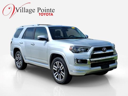 Used 2019 Toyota 4Runner Limited AWD/4WD image 5