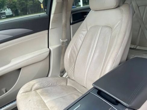 Used 2017 Lincoln MKZ Reserve FWD image 18