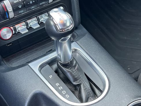 Used 2022 Ford Mustang Premium image 22