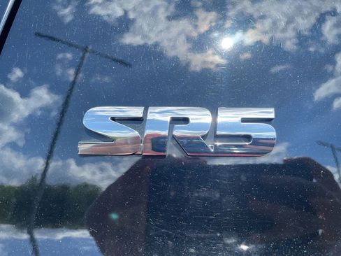 Used 2021 Toyota Tundra SR5 w/ TRD Off-Road Package AWD/4WD image 8