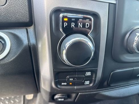 Used 2023 RAM 1500 Classic SLT AWD/4WD image 28