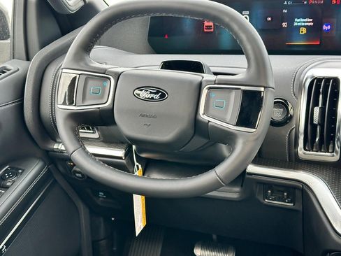 New 2026 Ford Expedition Max Platinum AWD/4WD image 9