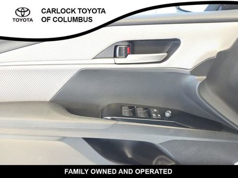Used 2025 Toyota Camry SE FWD image 11