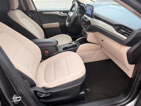 Used 2020 Ford Escape SE FWD image 37