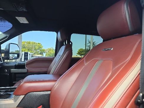 Used 2019 Ford F250 Platinum w/ Platinum Ultimate Package AWD/4WD image 8