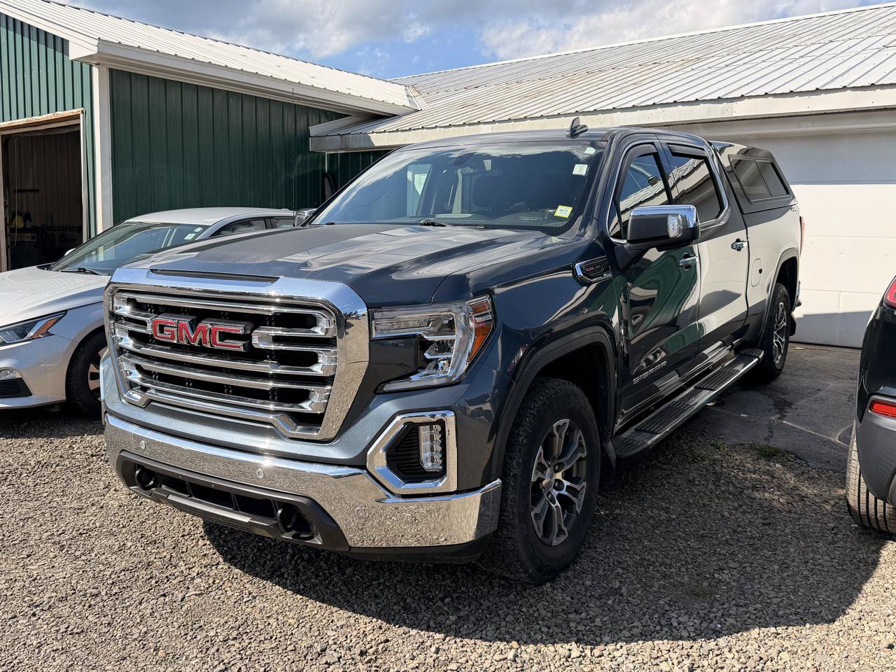 Used 2019 GMC Sierra 1500 SLT w/ Driver Alert Package I AWD/4WD image 1