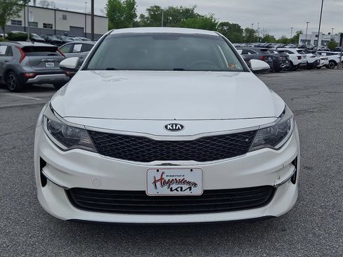 Used 2016 Kia Optima LX FWD image 2